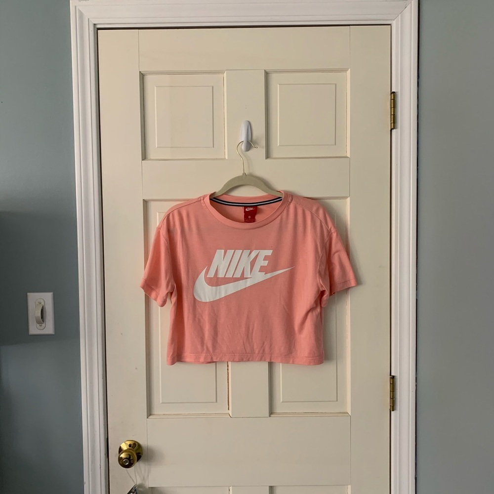Nike Crop Top